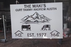 Curt-Tammy-sign-2